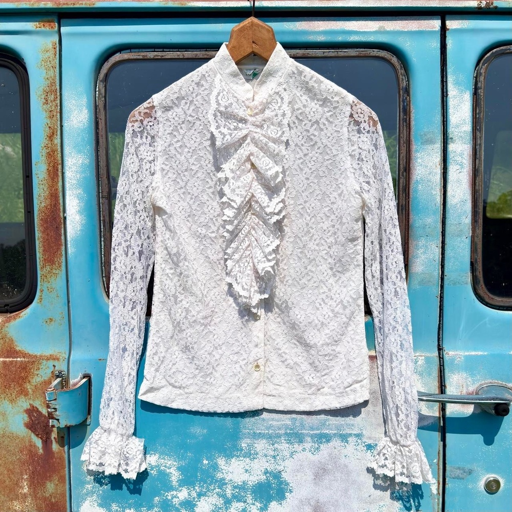 70s majorette white lace long sleeve blouse w/ fluffy ruffle cascade collar